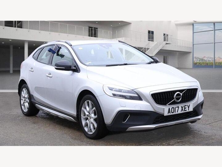 Volvo V40 Cross Country 1.5 T3 Pro Auto Euro 6 (s/s) 5dr Volvo V40 Cross Country 1.5 T3 Pro Auto Euro 6 (s/s) 5dr