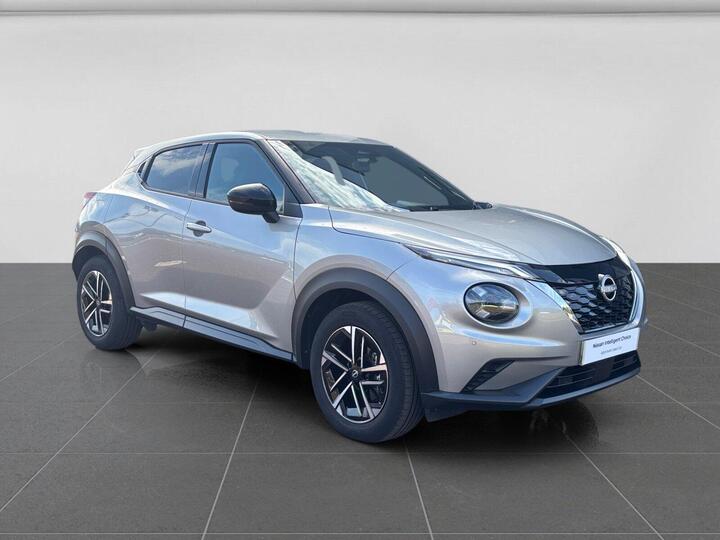 Nissan Juke 1.6 N-Connecta Auto Euro 6 5dr