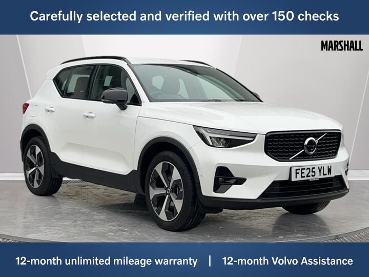 Volvo XC40 2.0 B3 MHEV Plus Dark DCT Auto Euro 6 (s/s) 5dr