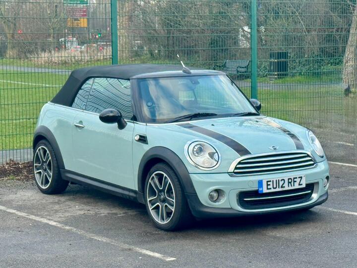 MINI Convertible 1.6 Cooper Steptronic Euro 5 2dr MINI Convertible 1.6 Cooper Steptronic Euro 5 2dr