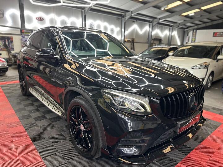 Mercedes-Benz GLC 2.1 GLC250d AMG Line (Premium) G-Tronic 4MATIC Euro 6 (s/s) 5dr Mercedes-Benz GLC 2.1 GLC250d AMG Line (Premium) G-Tronic 4MATIC Euro 6 (s/s) 5dr