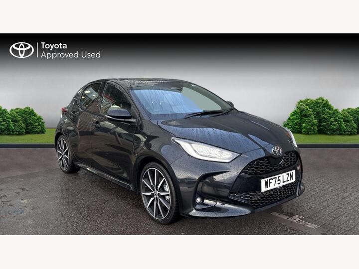 Toyota Yaris 1.5 VVT-h GR SPORT E-CVT Euro 6 (s/s) 5dr Toyota Yaris 1.5 VVT-h GR SPORT E-CVT Euro 6 (s/s) 5dr