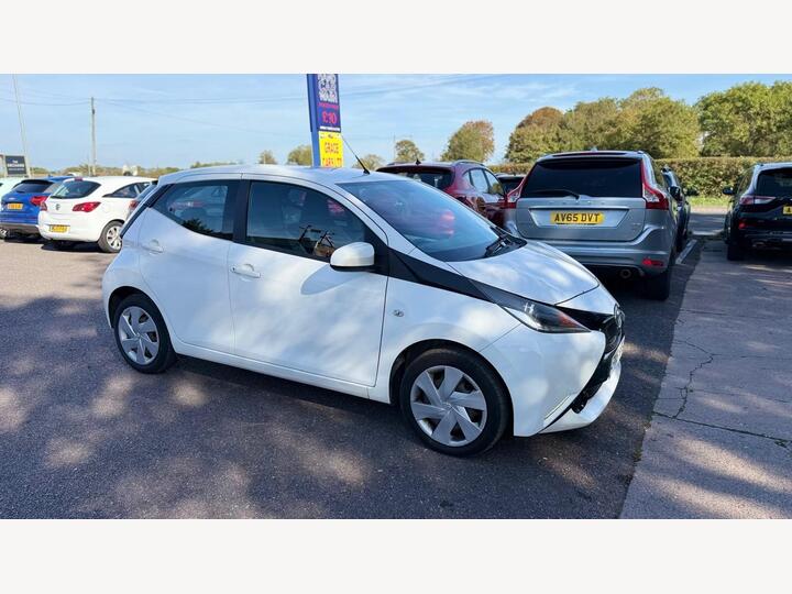 Toyota AYGO 1.0 VVT-i X-play Euro 6 5dr