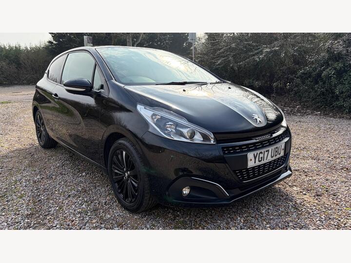Peugeot 208 1.2 PureTech Black Edition Euro 6 3dr