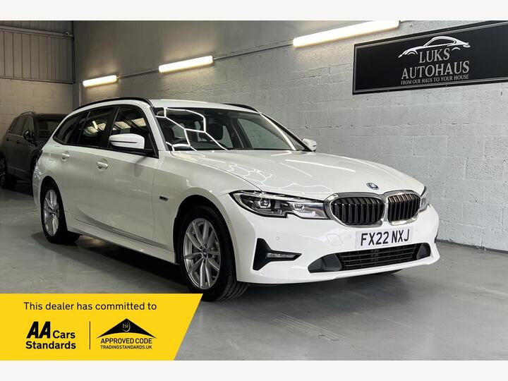 BMW 3 Series 2.0 330e 12kWh SE Pro Touring Auto Euro 6 (s/s) 5dr