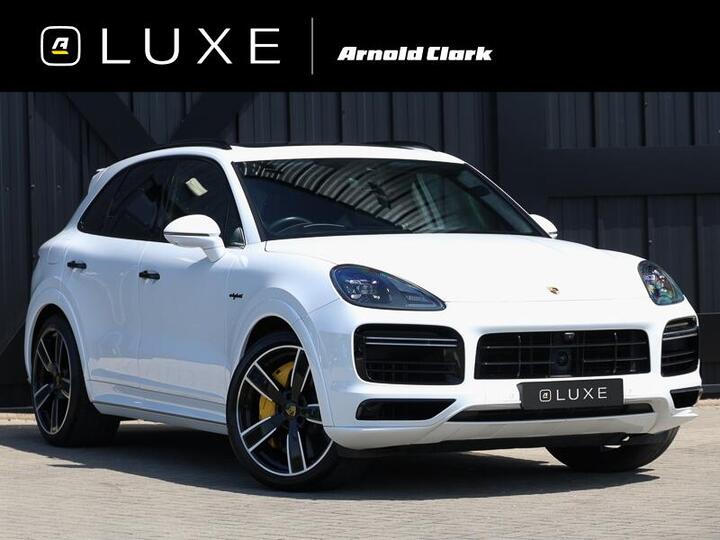 Porsche Cayenne 4.0 V8 E-Hybrid 14.1kWh Turbo S TiptronicS 4WD Euro 6 (s/s) 5dr