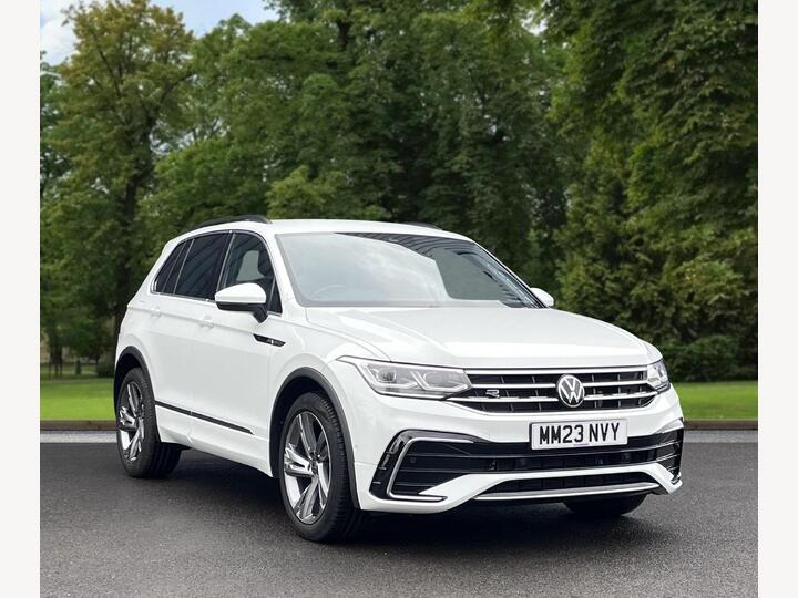 Volkswagen Tiguan 1.5 TSI R-Line Edition DSG Euro 6 (s/s) 5dr Volkswagen Tiguan 1.5 TSI R-Line Edition DSG Euro 6 (s/s) 5dr