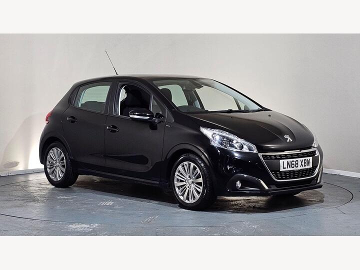 Peugeot 208 1.2 PureTech Signature Euro 6 (s/s) 5dr Peugeot 208 1.2 PureTech Signature Euro 6 (s/s) 5dr