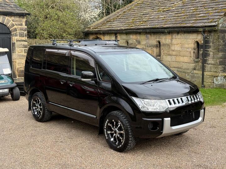 Mitsubishi Delica 2.4 D5 4WD PETROL AUTO 8 SEATER ULEZ Mitsubishi Delica 2.4 D5 4WD PETROL AUTO 8 SEATER ULEZ