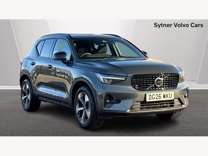 Volvo XC40 2.0 B4 MHEV Plus Dark DCT Auto Euro 6 (s/s) 5dr