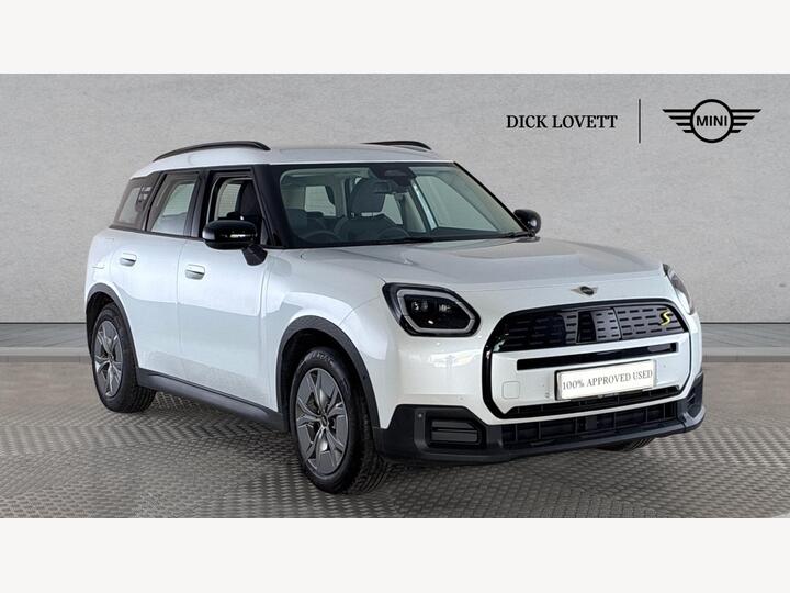 MINI Countryman SE 66.5kWh Classic Auto ALL4 5dr