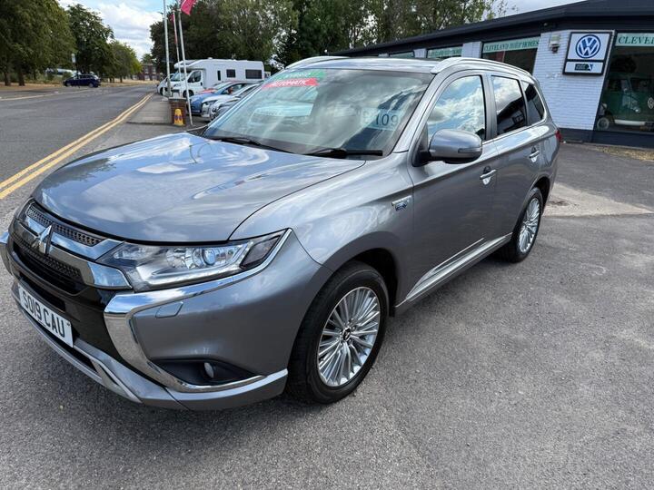 Mitsubishi Outlander 2.4h TwinMotor 13.8kWh Juro CVT 4WD Euro 6 (s/s) 5dr
