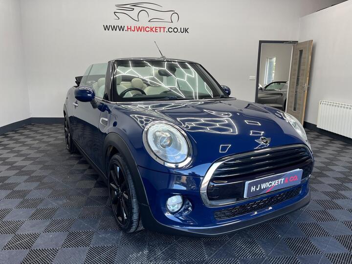 MINI Convertible 1.5 Cooper Euro 6 (s/s) 2dr