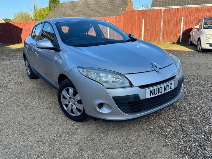 Renault Megane 1.6 16V Expression Euro 5 5dr