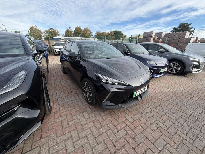 MG MG4 64kWh Trophy Long Range Auto 5dr