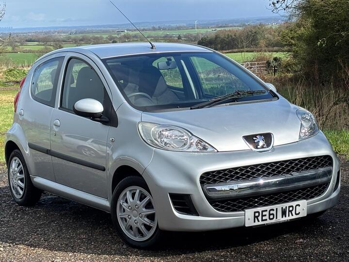 Peugeot 107 1.0 12V Urban 2 Tronic Euro 5 5dr