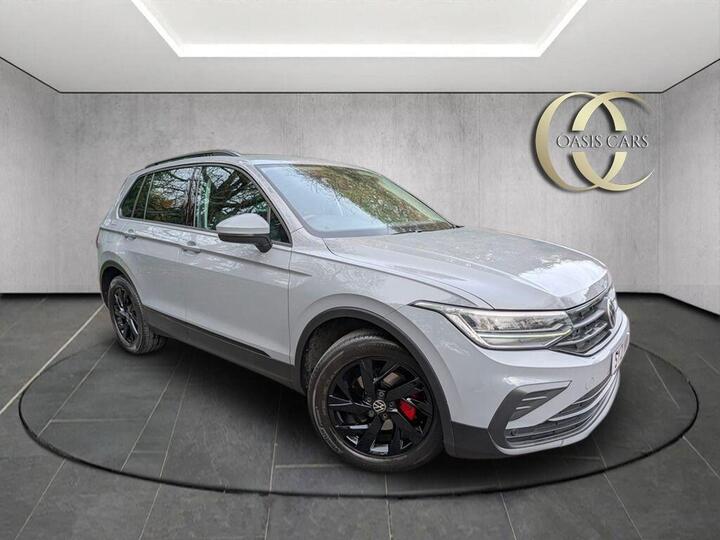 Volkswagen Tiguan 1.5 TSI Life DSG Euro 6 (s/s) 5dr Volkswagen Tiguan 1.5 TSI Life DSG Euro 6 (s/s) 5dr