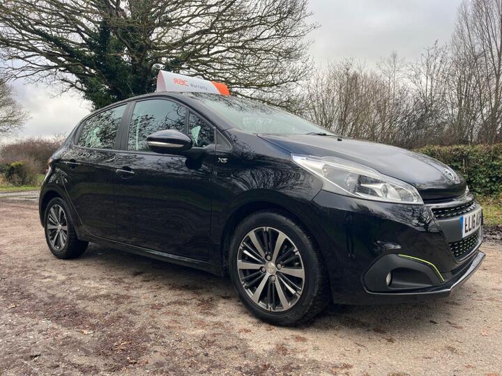 Peugeot 208 1.2 PureTech XS Lime Euro 6 5dr
