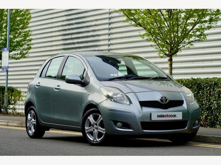 Toyota Yaris 1.33 Dual VVT-i TR Euro 4 (s/s) 5dr