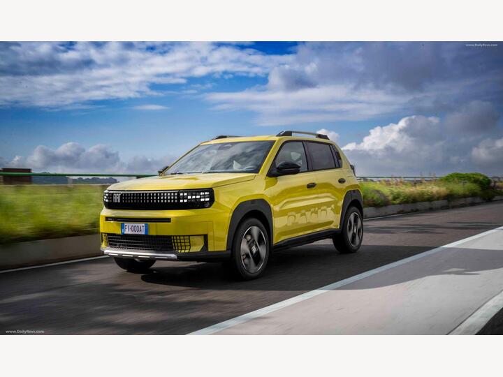 Fiat Grande Panda 1.2 MHEV La Prima E-DCT Euro 6 (s/s) 5dr