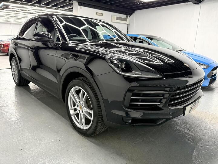 Porsche Cayenne 3.0T V6 TiptronicS 4WD Euro 6 (s/s) 5dr