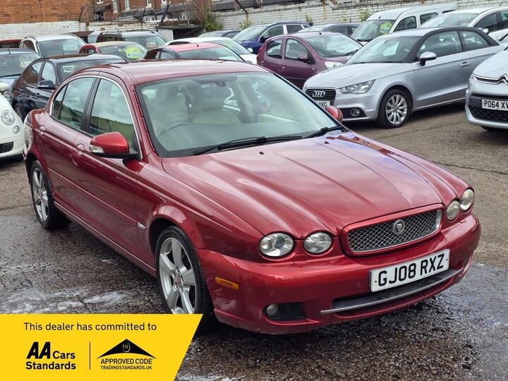 Jaguar X-TYPE 2.2D DPF SE 4dr Jaguar X-TYPE 2.2D DPF SE 4dr