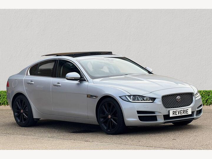 Jaguar XE 2.0d Portfolio Auto Euro 6 (s/s) 4dr