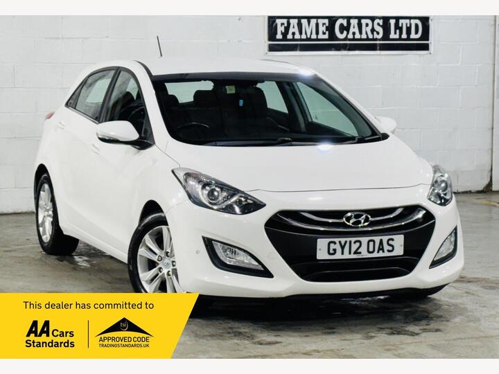 Hyundai I30 1.6 CRDi Style Nav Auto Euro 5 5dr Hyundai I30 1.6 CRDi Style Nav Auto Euro 5 5dr