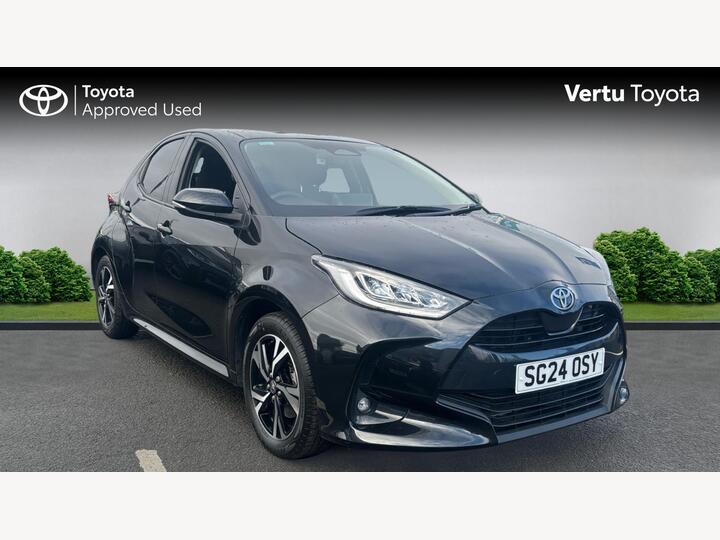 Toyota Yaris 1.5 VVT-h Design E-CVT Euro 6 (s/s) 5dr