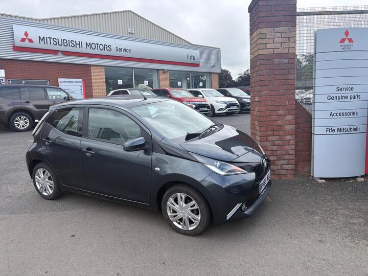 Toyota AYGO 1.0 VVT-i X-pression Euro 5 5dr Euro 5