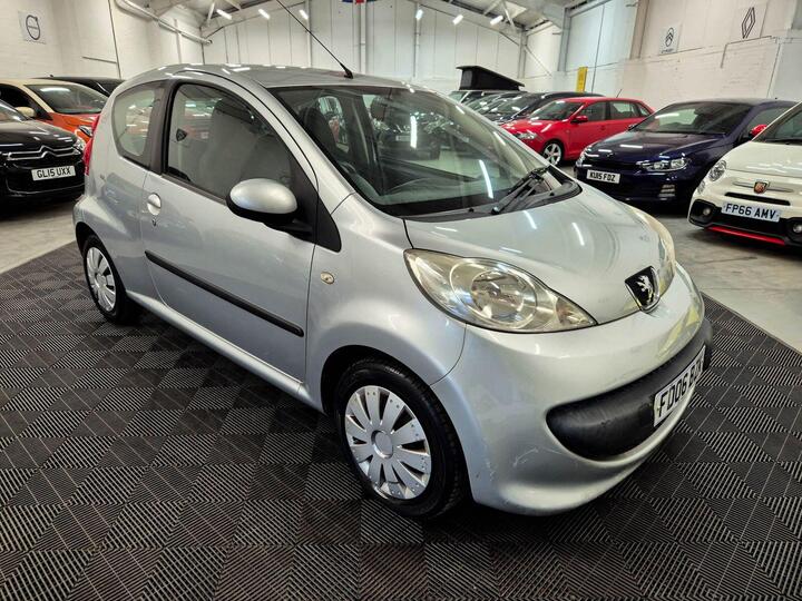 Peugeot 107 1.0 12V Urban Euro 4 3dr
