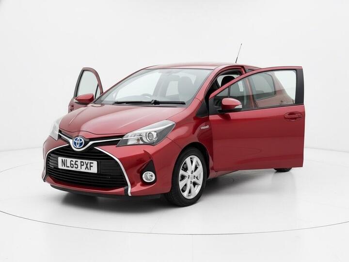 Toyota Yaris 1.5 VVT-h Sport E-CVT Euro 6 5dr