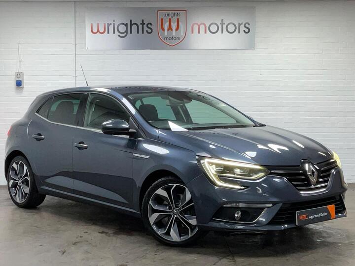 Renault Megane 1.6 DCi Signature Nav Euro 6 (s/s) 5dr Renault Megane 1.6 DCi Signature Nav Euro 6 (s/s) 5dr