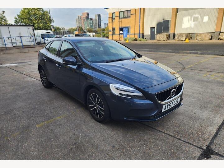Volvo V40 2.0 T2 Momentum Euro 6 (s/s) 5dr