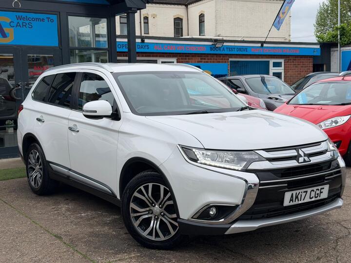 Mitsubishi Outlander 2.2 DI-D 3 4WD Euro 6 (s/s) 5dr Mitsubishi Outlander 2.2 DI-D 3 4WD Euro 6 (s/s) 5dr