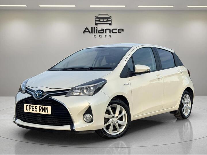 Toyota Yaris 1.5 VVT-h Sport E-CVT Euro 6 5dr
