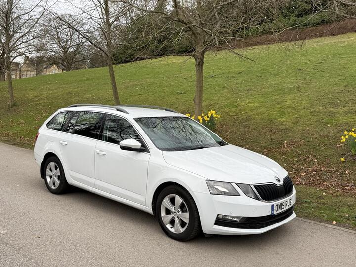 Skoda OCTAVIA 1.6 TDI SE Technology Euro 6 (s/s) 5dr Skoda OCTAVIA 1.6 TDI SE Technology Euro 6 (s/s) 5dr
