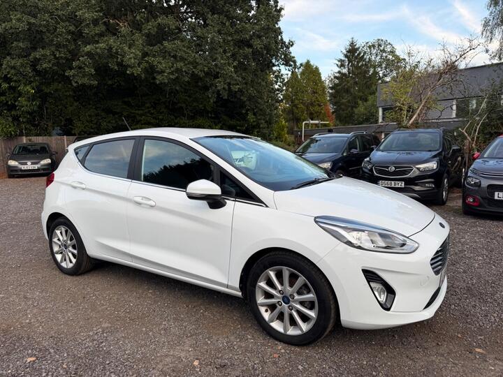 Ford Fiesta 1.0T EcoBoost Titanium Euro 6 (s/s) 5dr