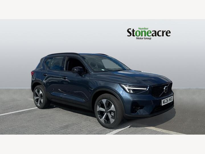Volvo XC40 2.0 B3 MHEV Plus Dark DCT Auto Euro 6 (s/s) 5dr