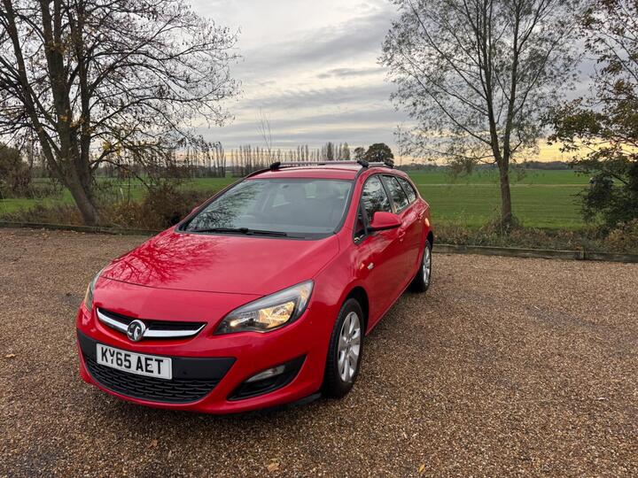 Vauxhall Astra 1.6 16V Design Sports Tourer Auto Euro 5 5dr Vauxhall Astra 1.6 16V Design Sports Tourer Auto Euro 5 5dr