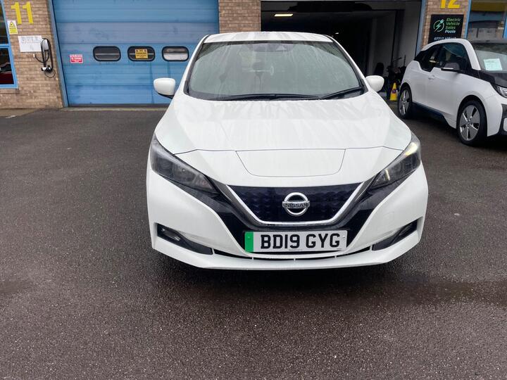 Nissan Leaf 40kWh Acenta Auto 5dr Nissan Leaf 40kWh Acenta Auto 5dr