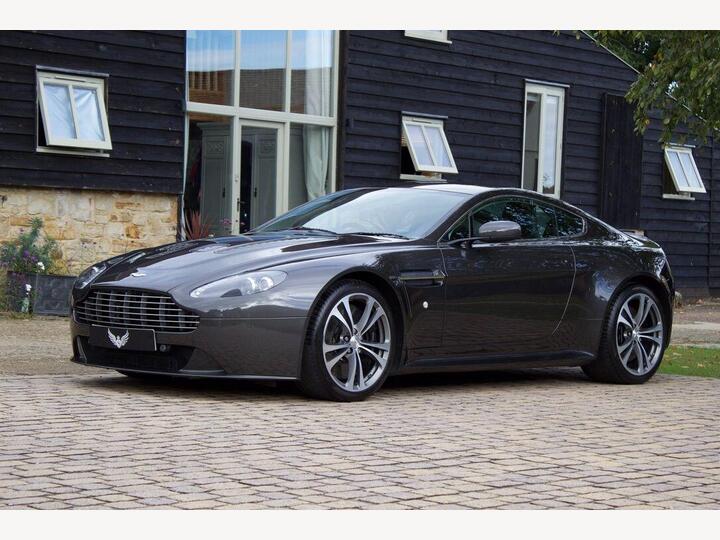 Aston Martin Vantage 6.0 V12 Euro 4 2dr