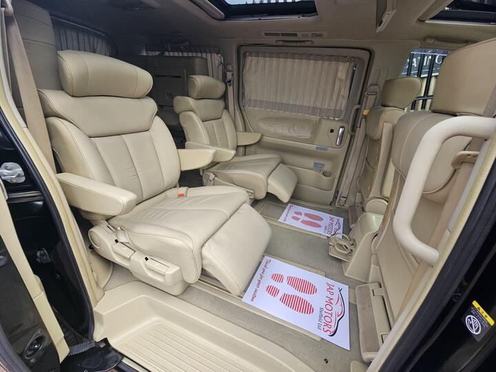 Nissan Elgrand 4WD XL TOP SPEC SERIES 3