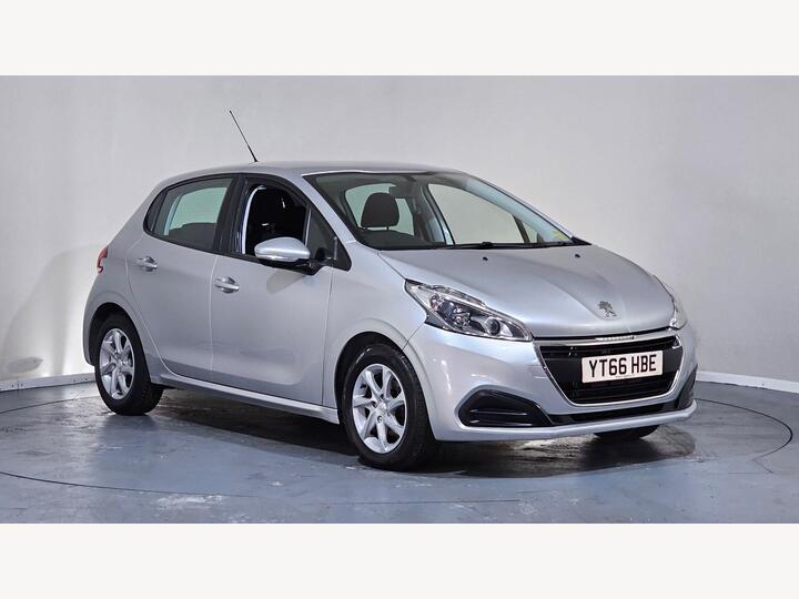 Peugeot 208 1.2 PureTech Active Euro 6 5dr Peugeot 208 1.2 PureTech Active Euro 6 5dr