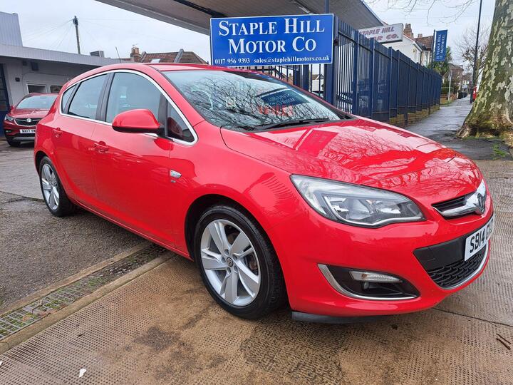 Vauxhall Astra 1.6 16v SRi Euro 5 5dr Vauxhall Astra 1.6 16v SRi Euro 5 5dr