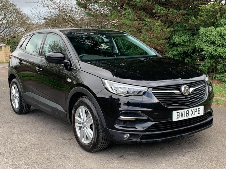 Vauxhall Grandland X 1.2 Turbo SE Euro 6 (s/s) 5dr Vauxhall Grandland X 1.2 Turbo SE Euro 6 (s/s) 5dr