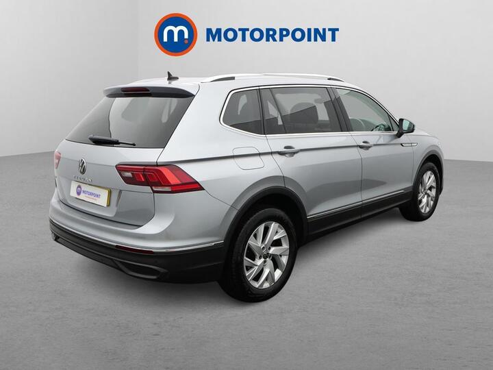 Volkswagen Tiguan Allspace 2.0 TDI Life DSG Euro 6 (s/s) 5dr Volkswagen Tiguan Allspace 2.0 TDI Life DSG Euro 6 (s/s) 5dr