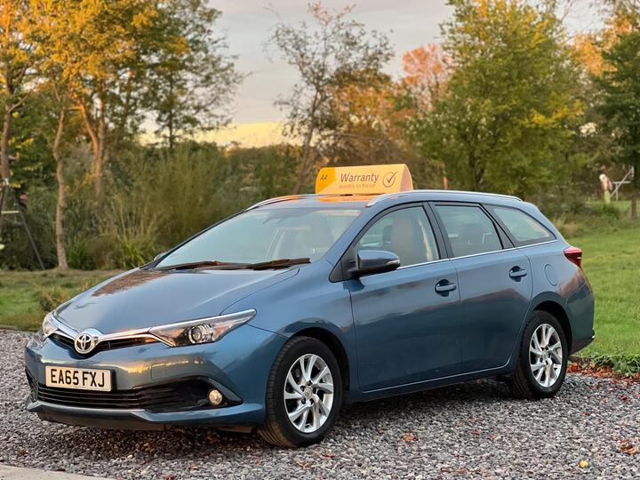 Toyota Auris 1.2 VVT-i Icon Touring Sports Euro 6 (s/s) 5dr (Safety Sense)