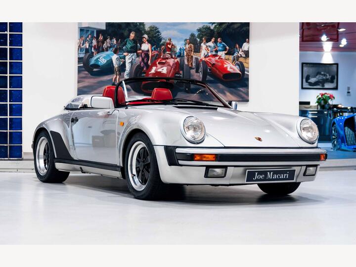 Porsche 911 3.2 Classic Carrera Cabriolet 2dr