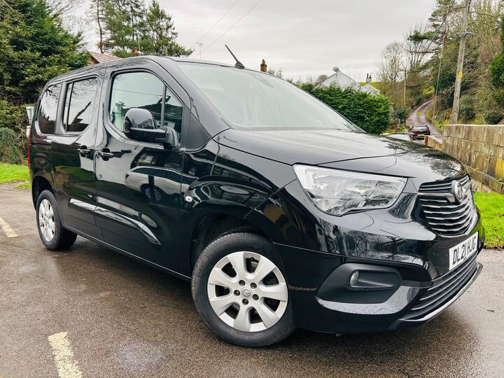 Vauxhall Combo Life 1.5 Turbo D SE Euro 6 (s/s) 5dr (7 Seat) Vauxhall Combo Life 1.5 Turbo D SE Euro 6 (s/s) 5dr (7 Seat)